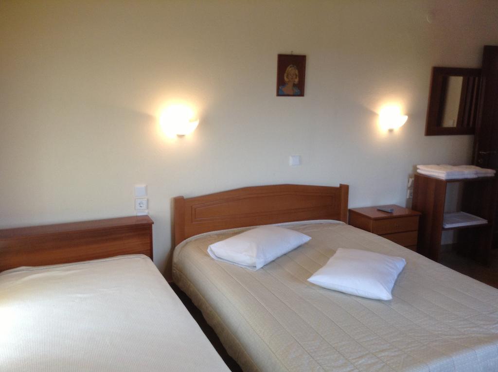 Guesthouse Lamprini Neochórion Phòng bức ảnh